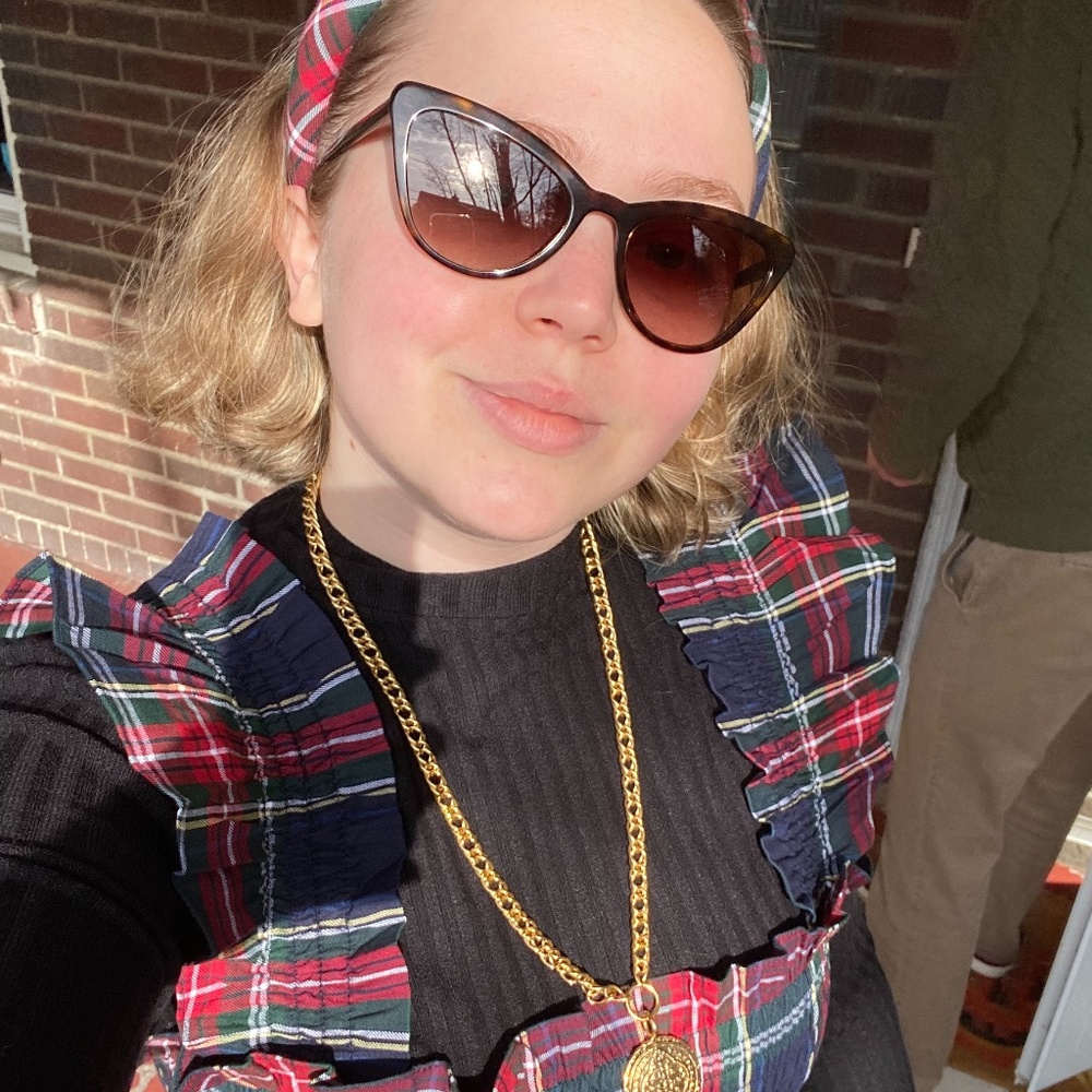 Meet your Posher, Elyse